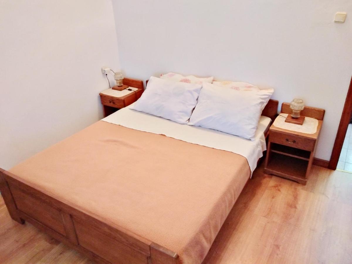 Guest House Hazdovac Kozarica Eksteriør billede